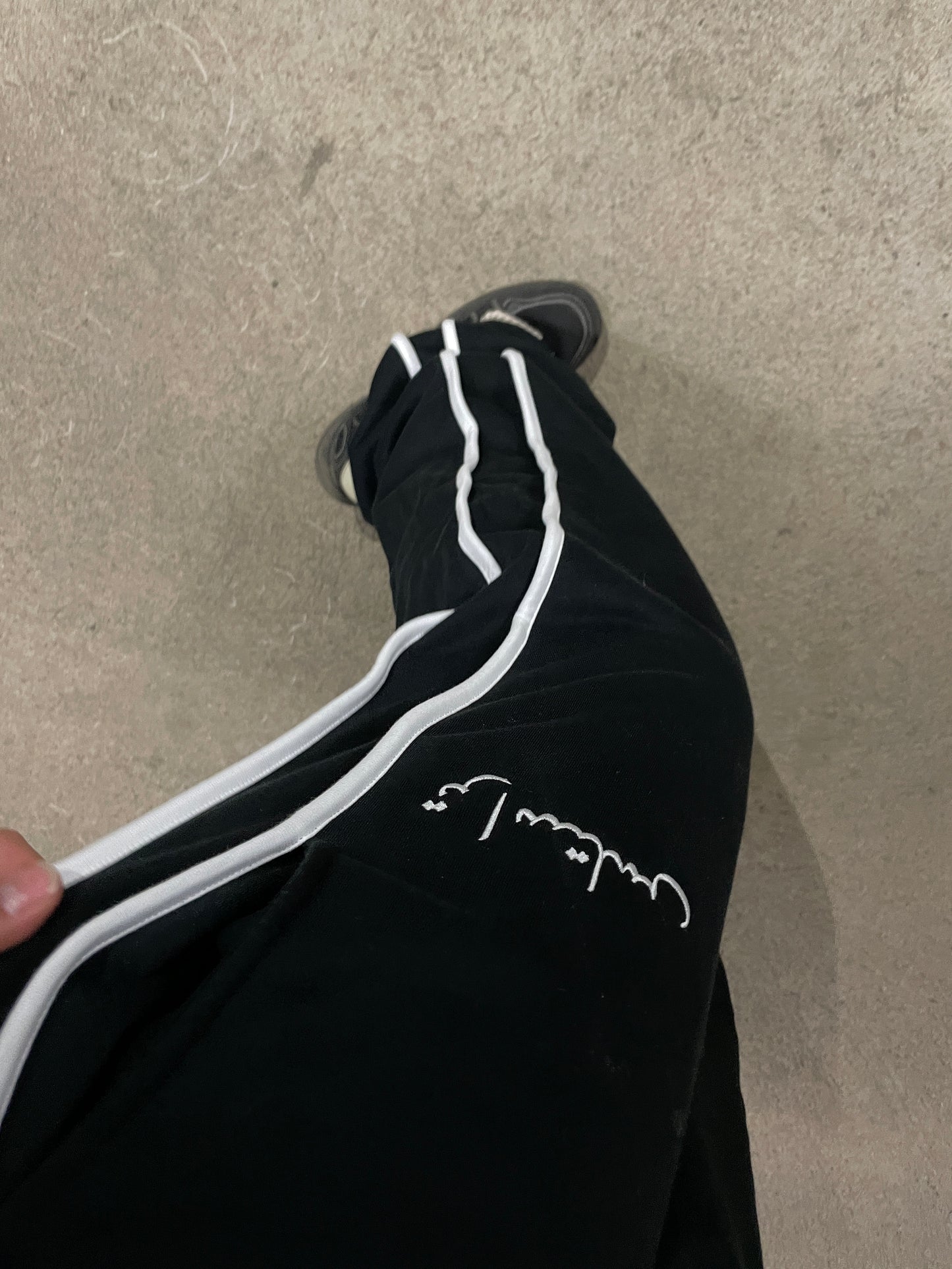 TRUSTLESS BLACK LINE PANTS