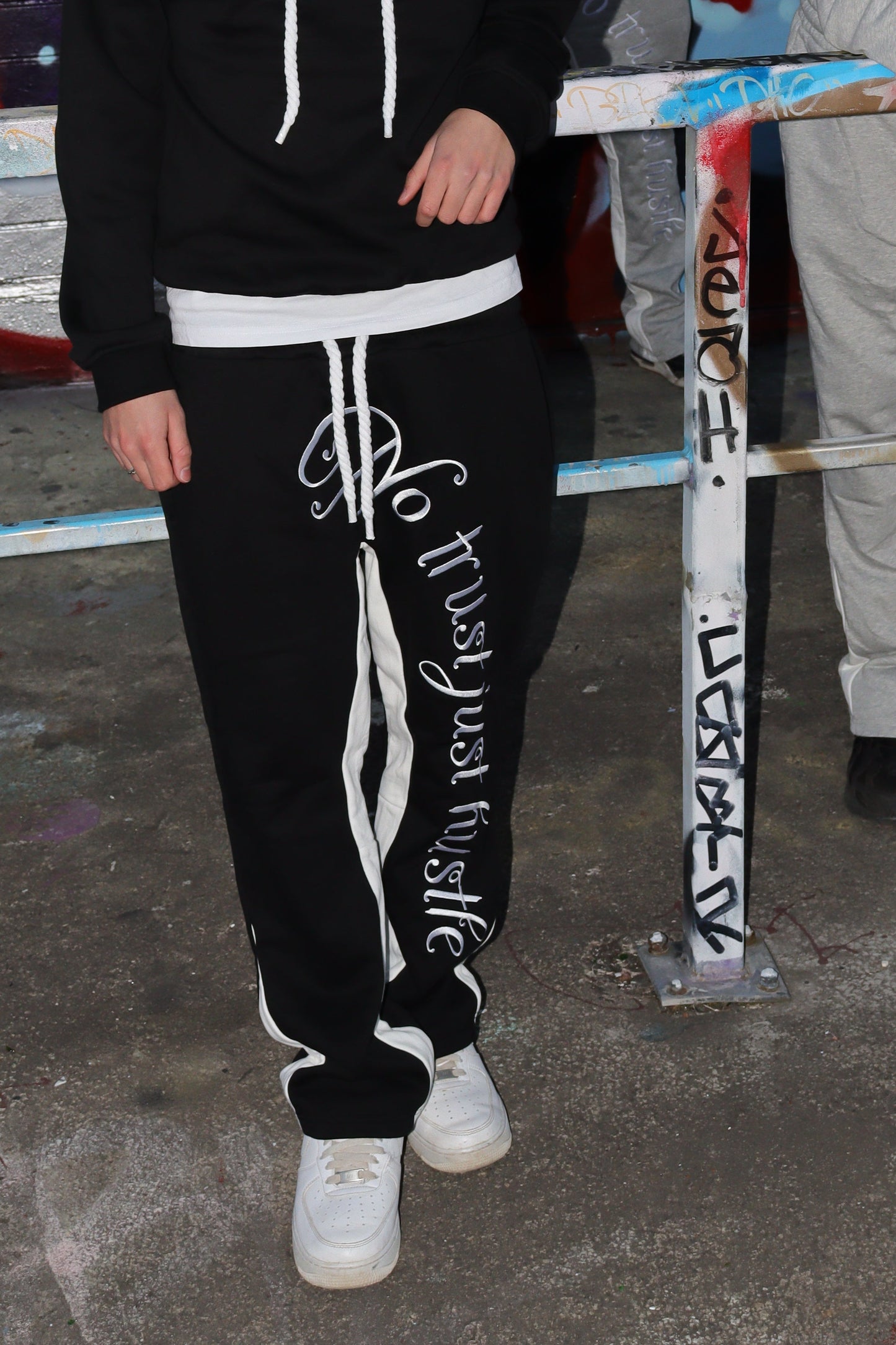 TRUSTLESS PANDA PANTS