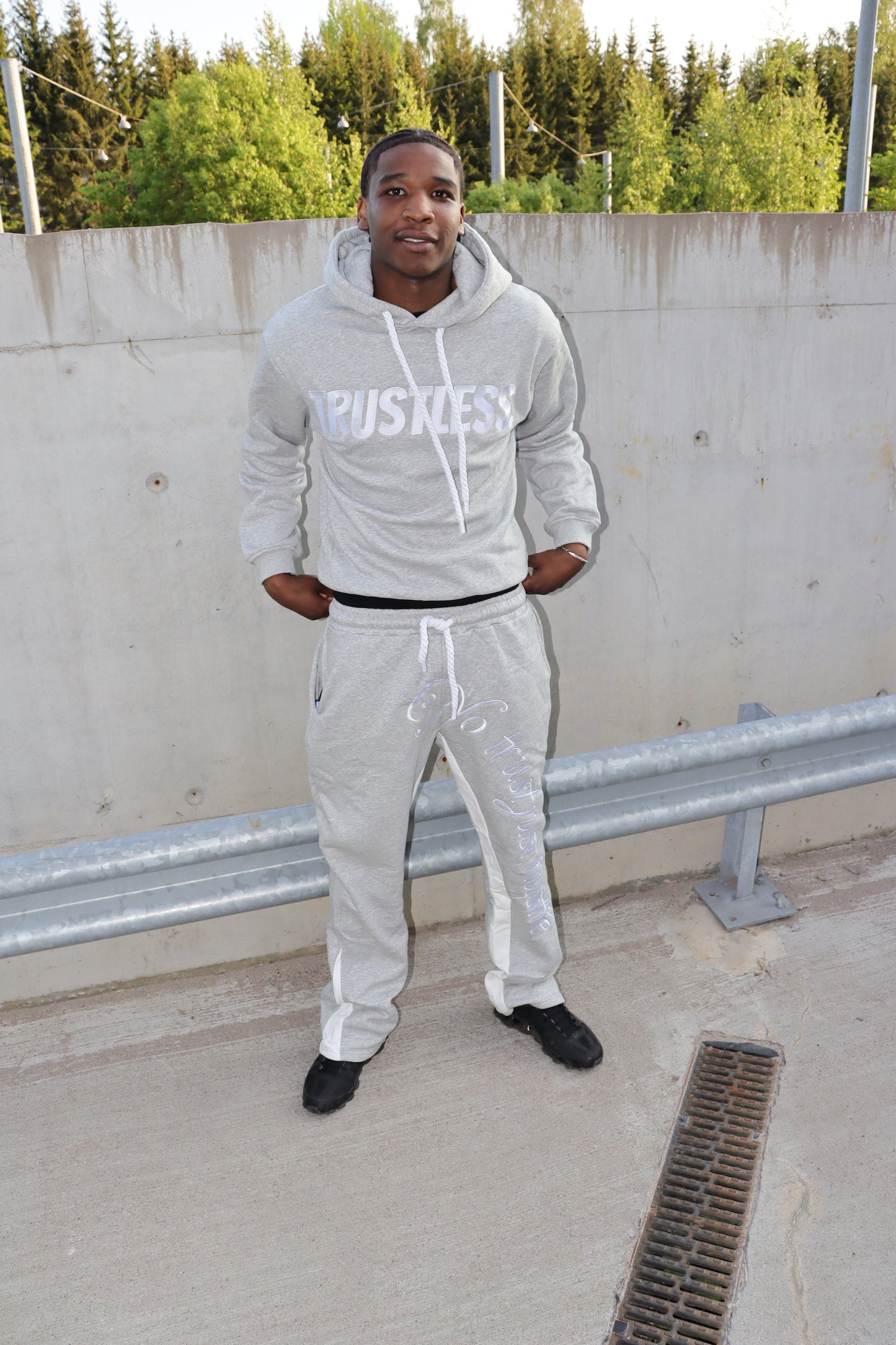 TRUSTLESS ASH PANTS