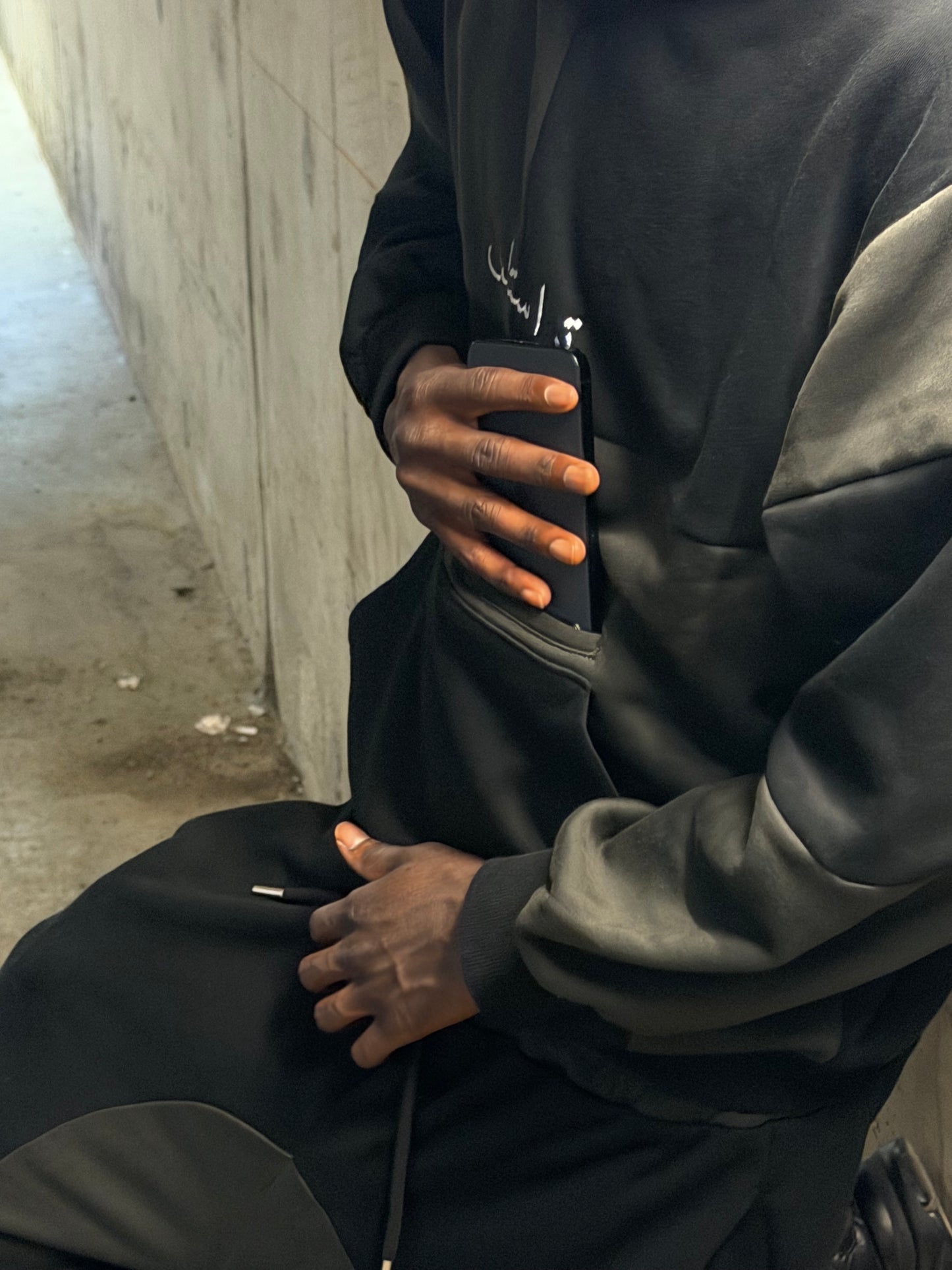 TRUSTLESS LEIL HOODIE