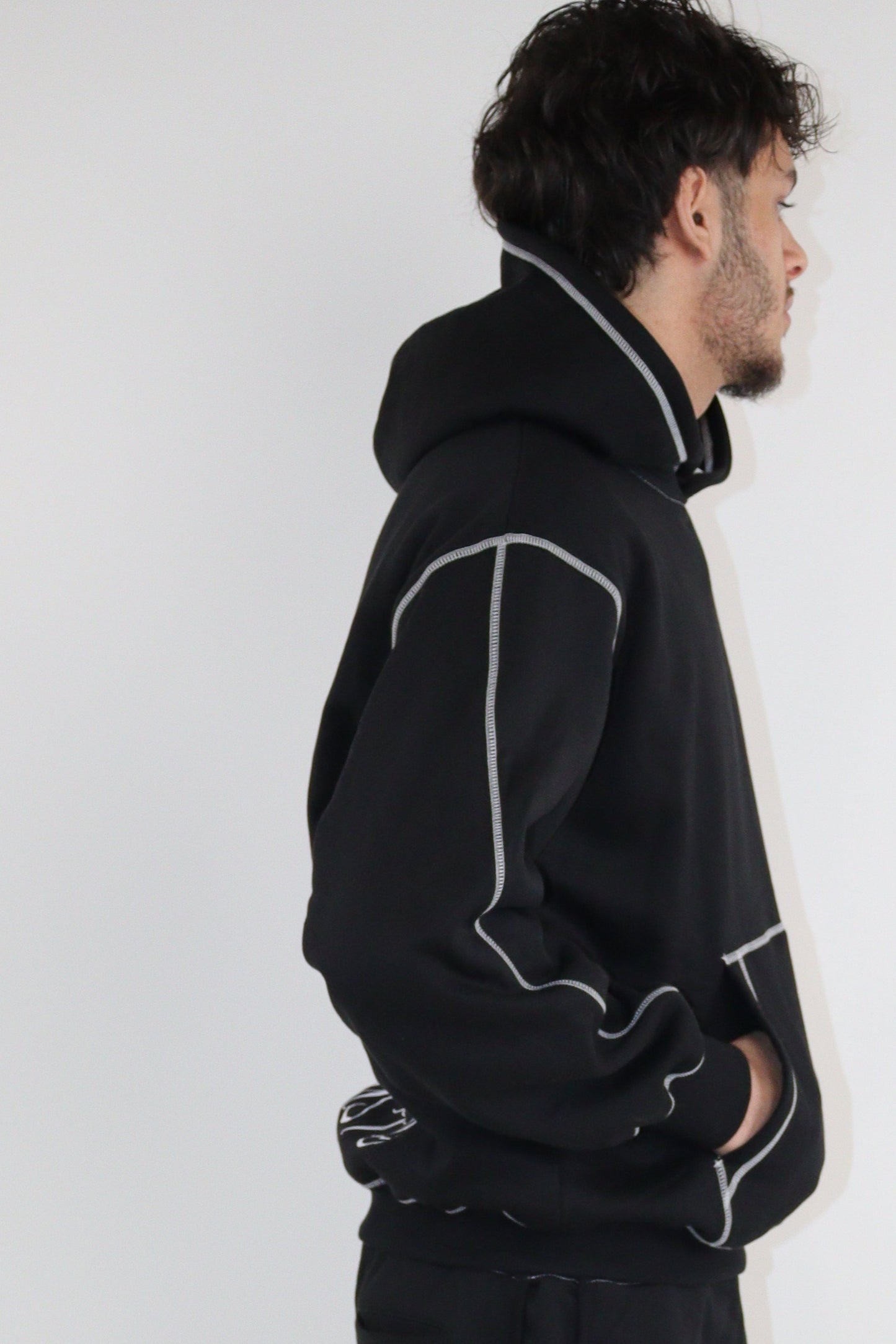 TRUSTLESS BLACK LINE HOODIE