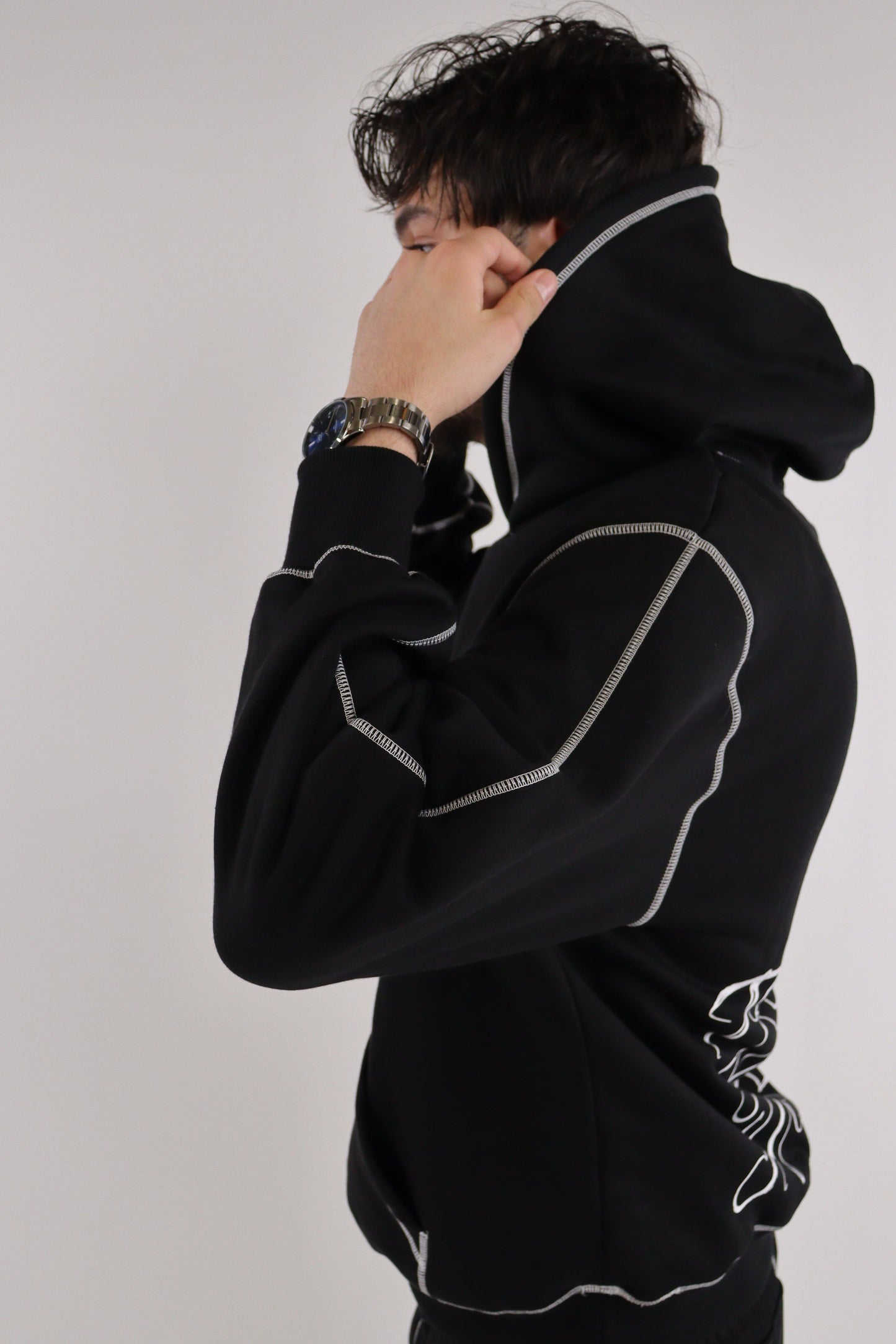 TRUSTLESS BLACK LINE HOODIE